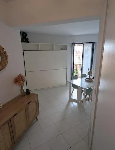 Apartmán T2 Ouvert A 5 Min Des Plages, Au Calme, Avec Balcon Et Garage