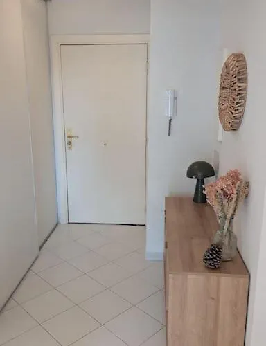 T2 Ouvert A 5 Min Des Plages, Au Calme, Avec Balcon Et Garage Apartmán Menton