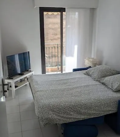 Apartment T2 Ouvert A 5 Min Des Plages, Au Calme, Avec Balcon Et Garage *