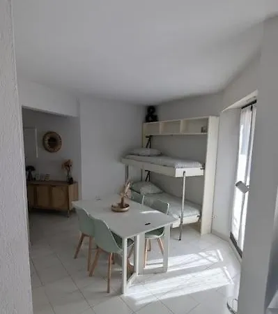 Apartman T2 Ouvert A 5 Min Des Plages, Au Calme, Avec Balcon Et Garage Menton