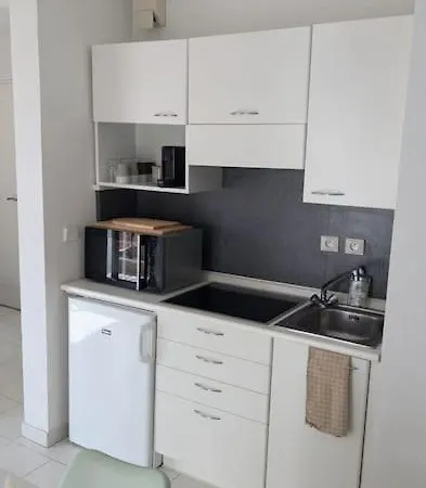 Apartman T2 Ouvert A 5 Min Des Plages, Au Calme, Avec Balcon Et Garage Menton