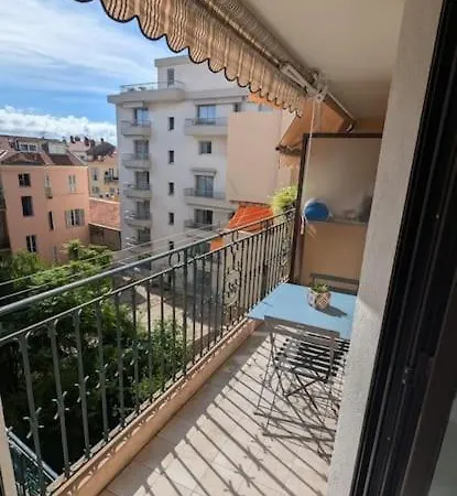 T2 Ouvert A 5 Min Des Plages, Au Calme, Avec Balcon Et Garage * Menton