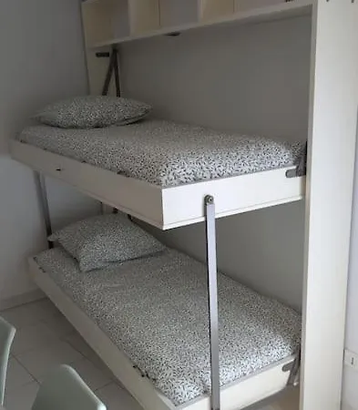 Apartman T2 Ouvert A 5 Min Des Plages, Au Calme, Avec Balcon Et Garage