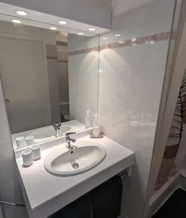 Apartman T2 Ouvert A 5 Min Des Plages, Au Calme, Avec Balcon Et Garage