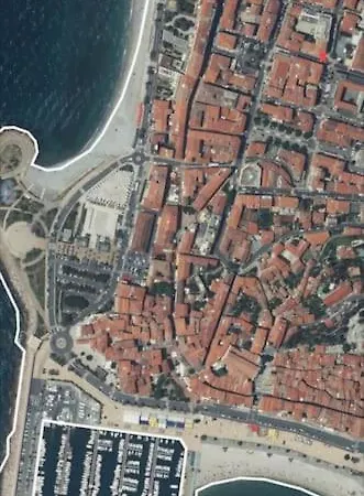 T2 Ouvert A 5 Min Des Plages, Au Calme, Avec Balcon Et Garage Lejlighed *