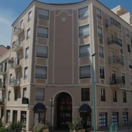 Apartman T2 Ouvert A 5 Min Des Plages, Au Calme, Avec Balcon Et Garage