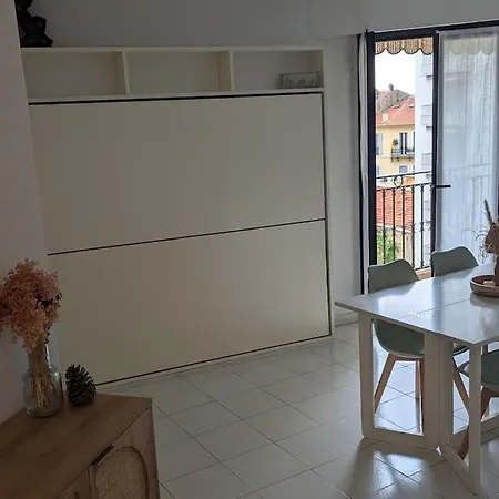 T2 Ouvert A 5 Min Des Plages, Au Calme, Avec Balcon Et Garage Apartment