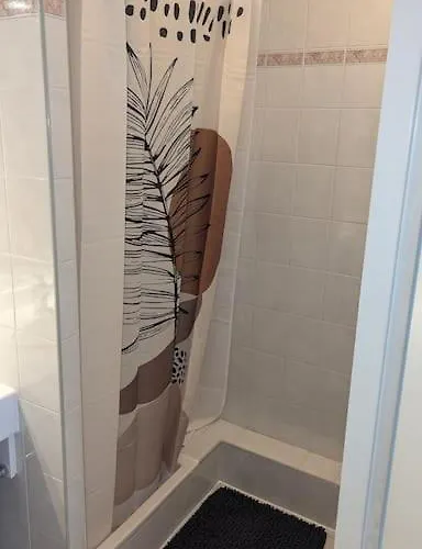 Διαμέρισμα T2 Ouvert A 5 Min Des Plages, Au Calme, Avec Balcon Et Garage Μεντόν