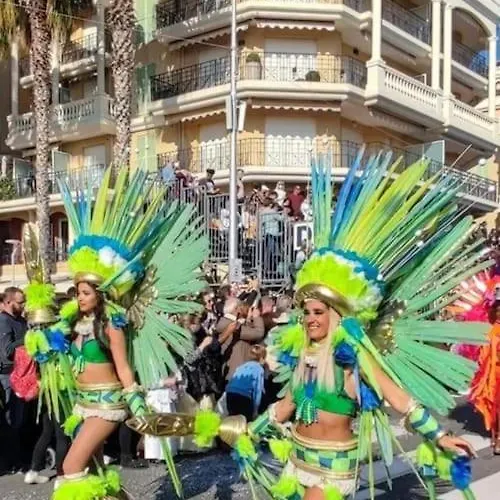 T2 Ouvert A 5 Min Des Plages, Au Calme, Avec Balcon Et Garage * Μεντόν