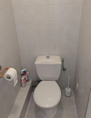 T2 Ouvert A 5 Min Des Plages, Au Calme, Avec Balcon Et Garage Μεντόν