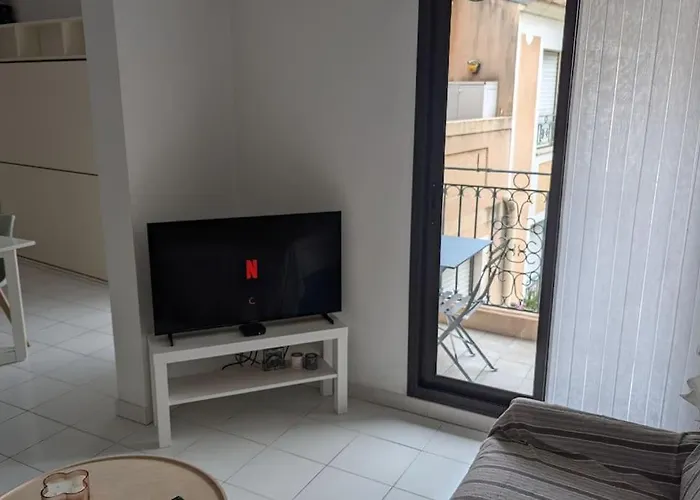 T2 Ouvert A 5 Min Des Plages, Au Calme, Avec Balcon Et Garage Διαμέρισμα *