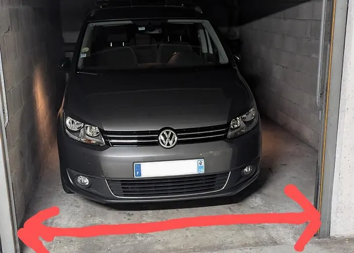 T2 Ouvert A 5 Min Des Plages, Au Calme, Avec Balcon Et Garage *